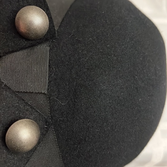 COPY - Patricia Underwood, QUEEN of legendary hats. Blk felt hat - Picture 5 of 5